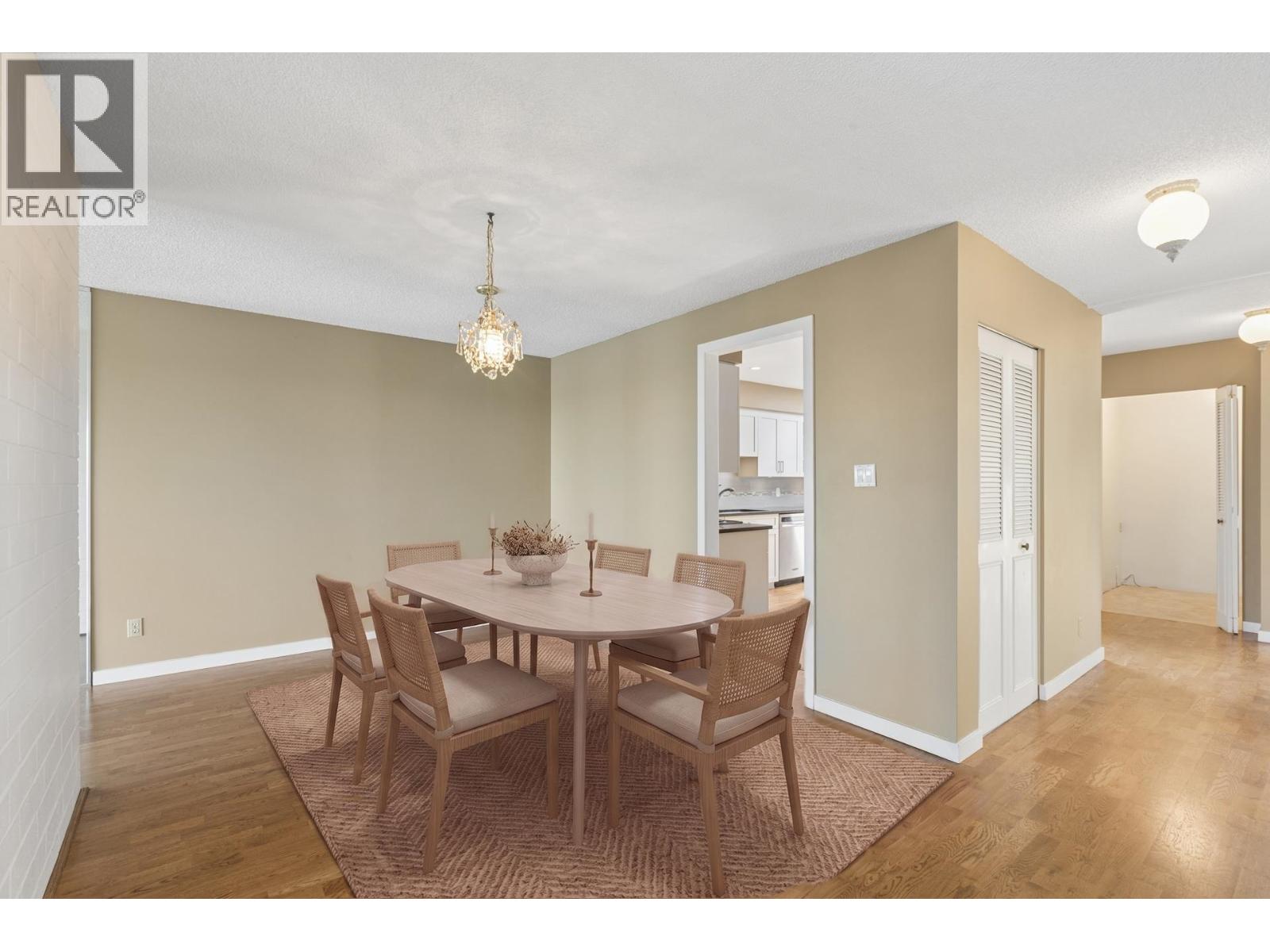 8 2206 Folkestone Way, West Vancouver, British Columbia V7S 2X7 - Photo 7 - R3163437