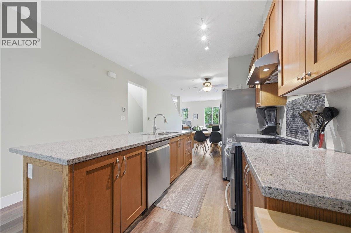 1266 Stonemount Place, Squamish, British Columbia  V8B 0R8 - Photo 10 - R3163473