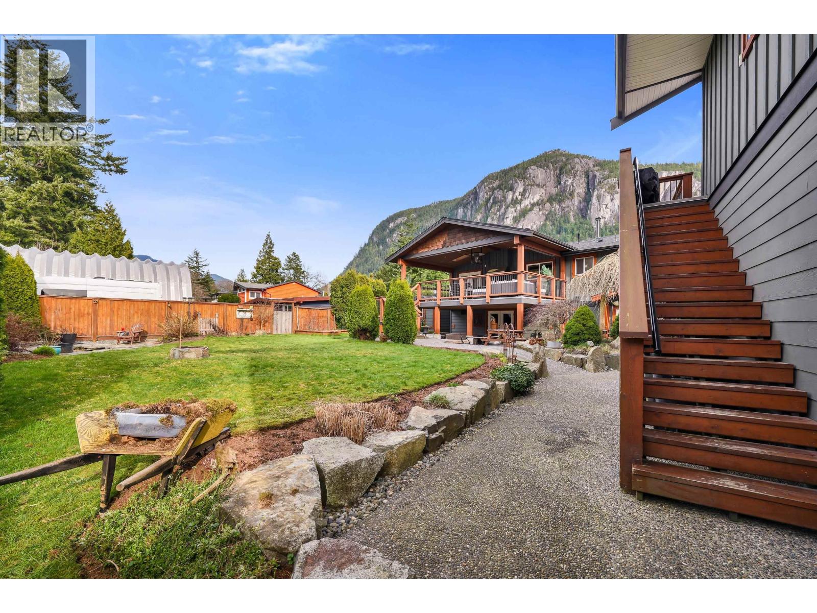 38101 Chestnut Avenue, Squamish, British Columbia  V8B 0X6 - Photo 23 - R3163435
