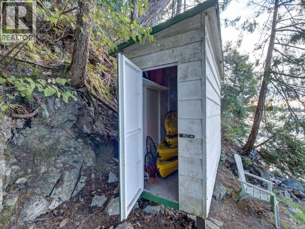 4141 Francis Peninsula Road, Pender Harbour, British Columbia  V0N 2H1 - Photo 25 - R3163439