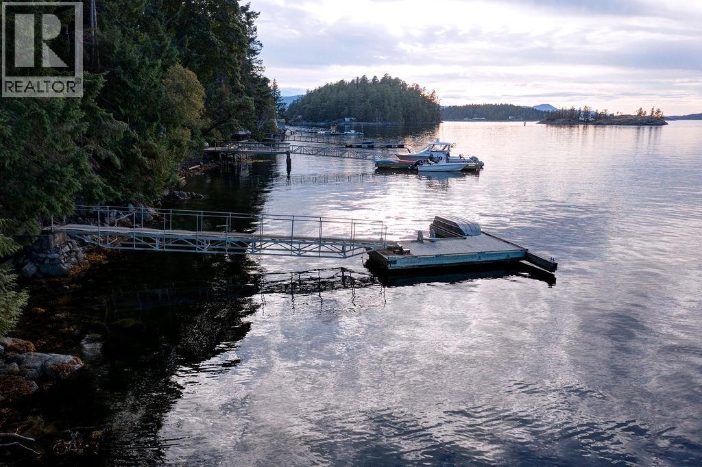 4141 Francis Peninsula Road, Pender Harbour, British Columbia  V0N 2H1 - Photo 4 - R3163439