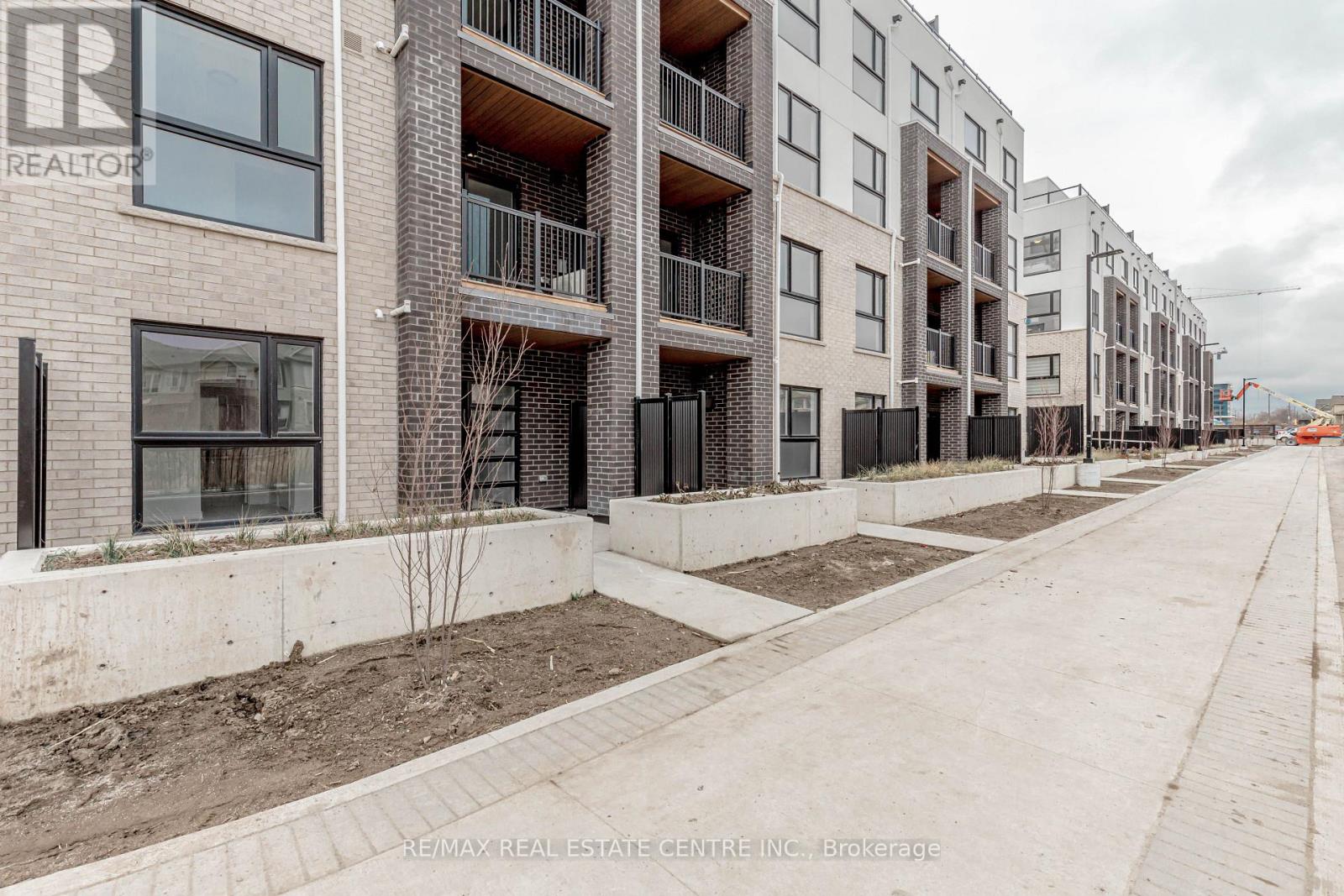 121 - 349 Wheat Boom Drive, Oakville, Ontario  L6H 7X5 - Photo 7 - W13763016