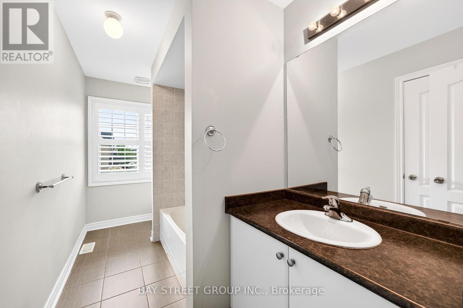 45 Abitibi Lake Drive, Brampton, Ontario  L6R 0Y4 - Photo 33 - W13763038