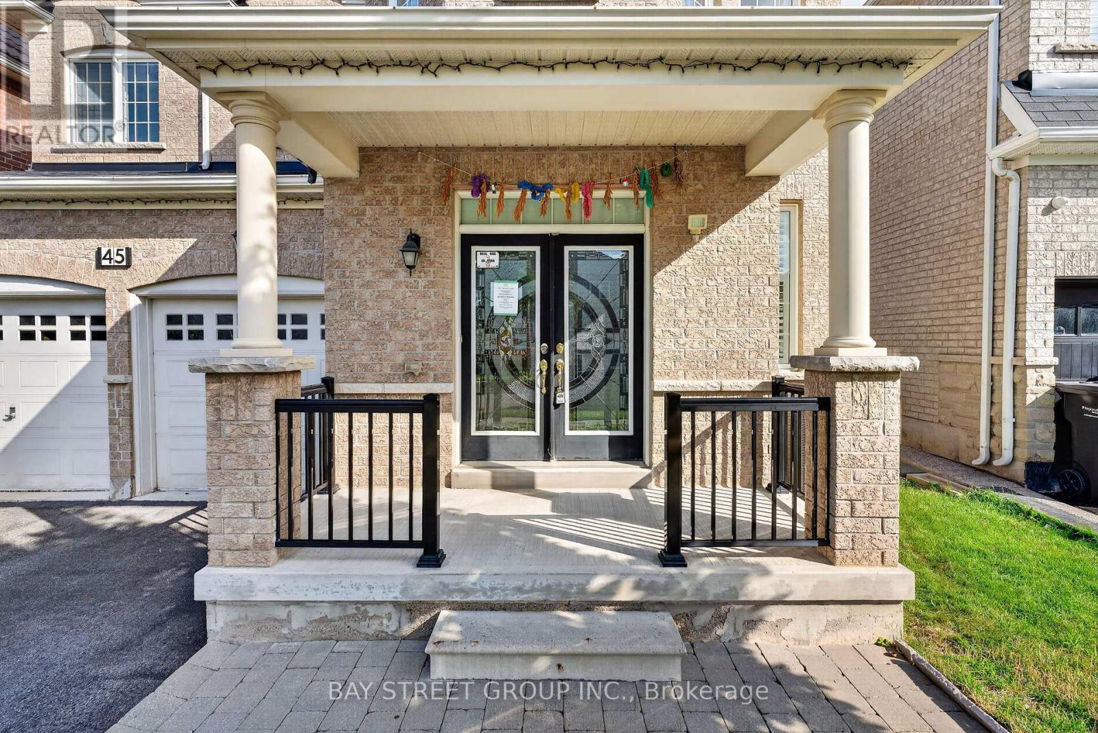 45 Abitibi Lake Drive, Brampton, Ontario  L6R 0Y4 - Photo 5 - W13763038