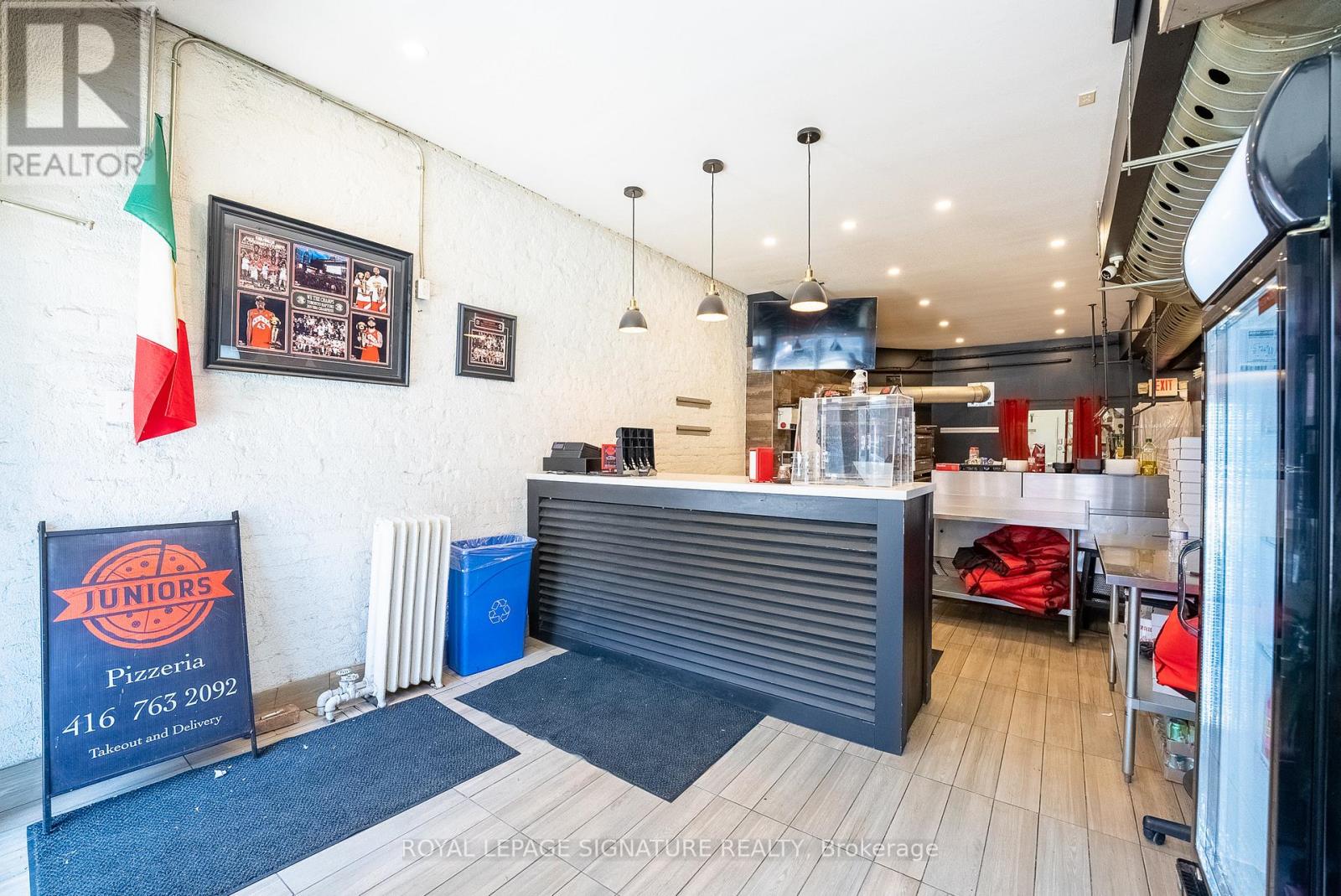 2243 Dundas Street W, Toronto, Ontario  M6R 1X6 - Photo 18 - W13763074