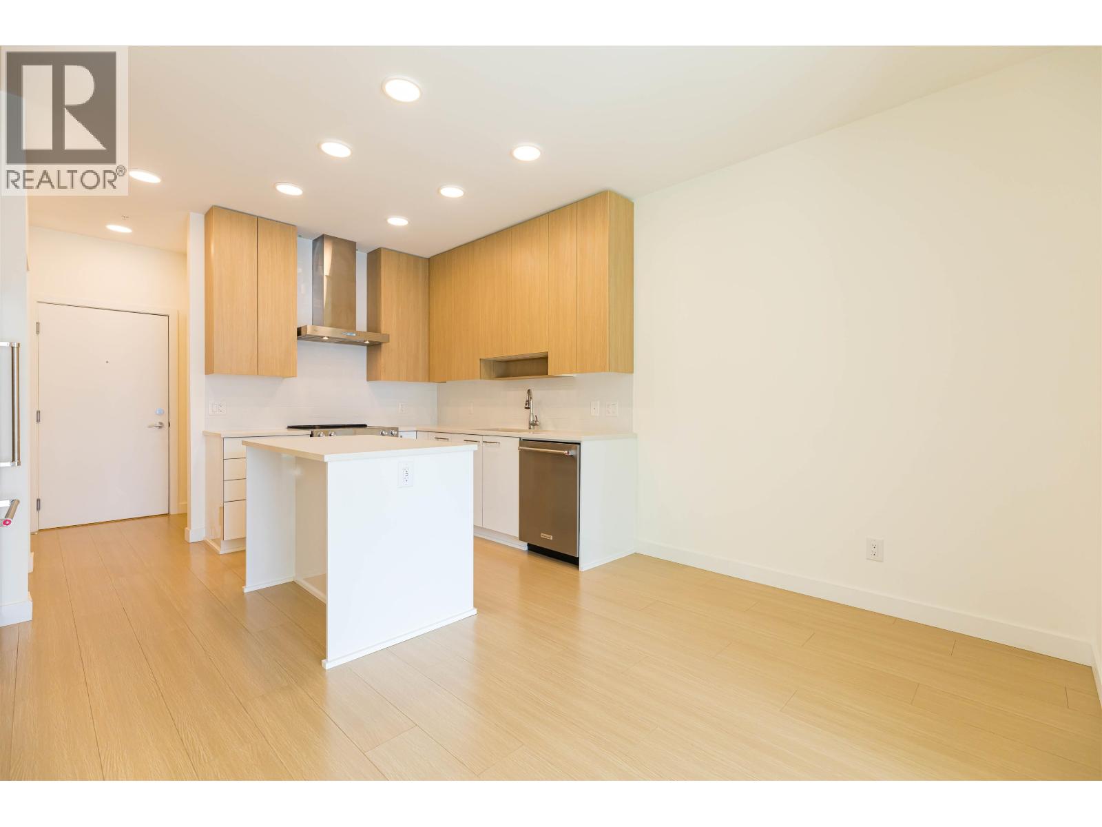 217 5460 Broadway, Burnaby, British Columbia  V5B 0B4 - Photo 11 - R3163192