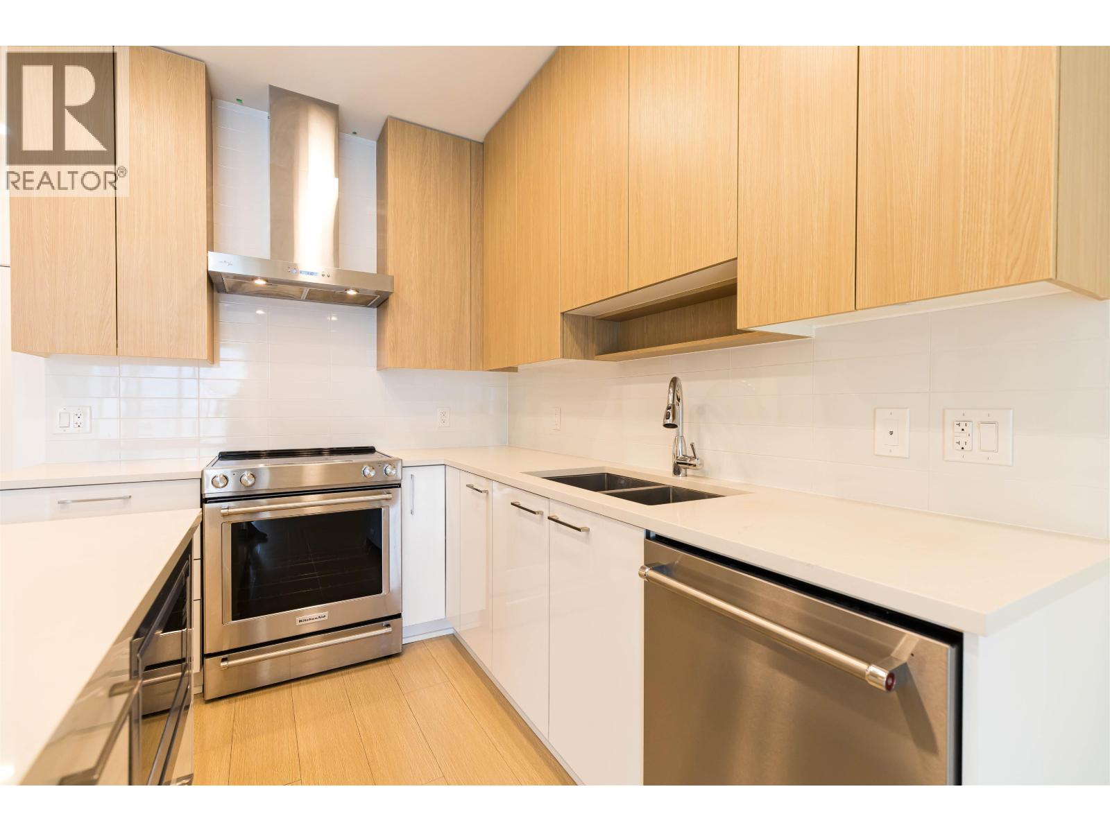 217 5460 Broadway, Burnaby, British Columbia  V5B 0B4 - Photo 8 - R3163192