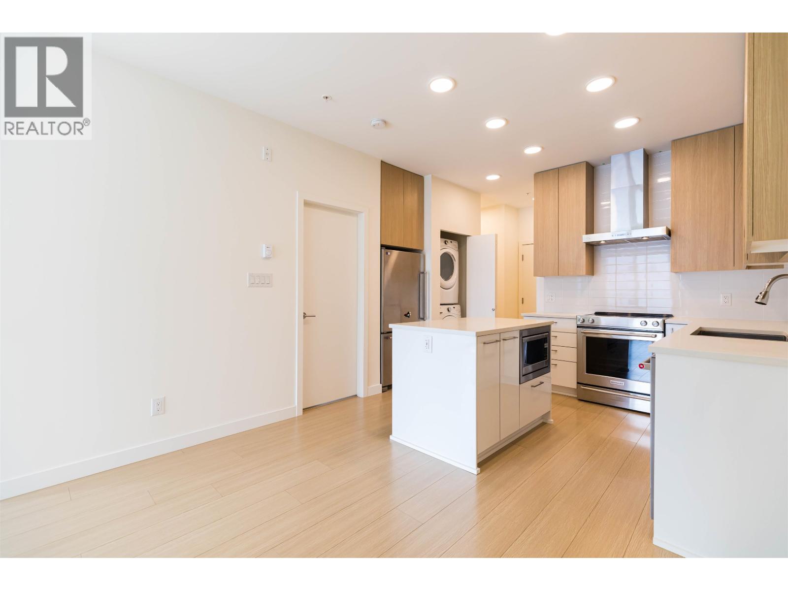 217 5460 Broadway, Burnaby, British Columbia  V5B 0B4 - Photo 10 - R3163192