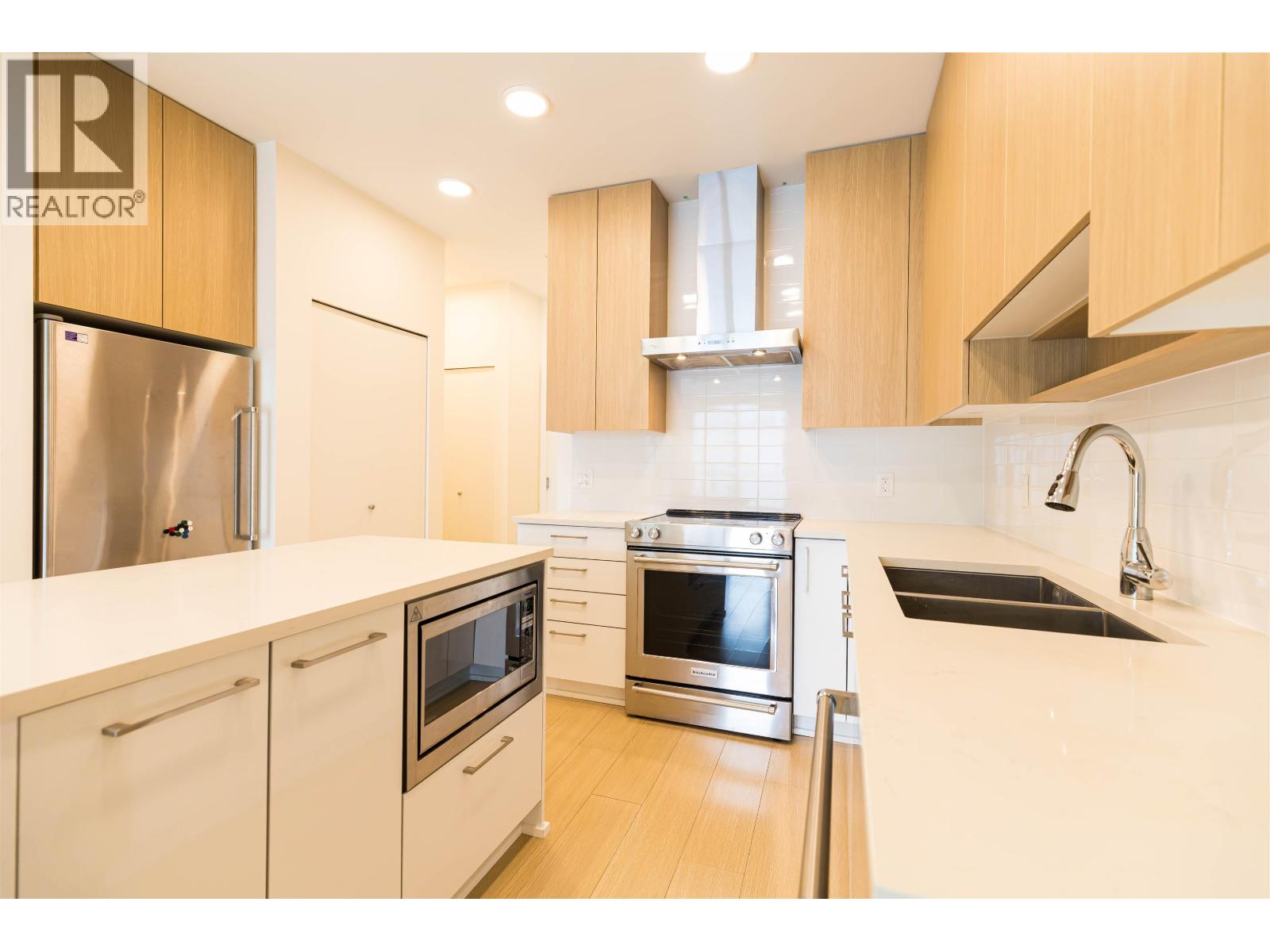 217 5460 Broadway, Burnaby, British Columbia  V5B 0B4 - Photo 7 - R3163192