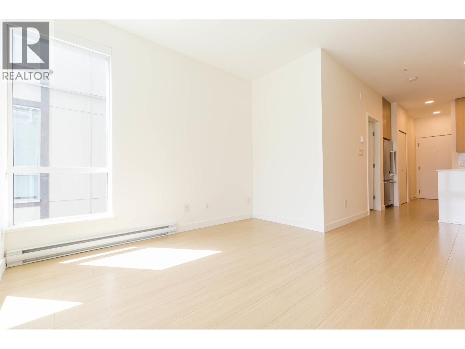 217 5460 Broadway, Burnaby, British Columbia  V5B 0B4 - Photo 13 - R3163192