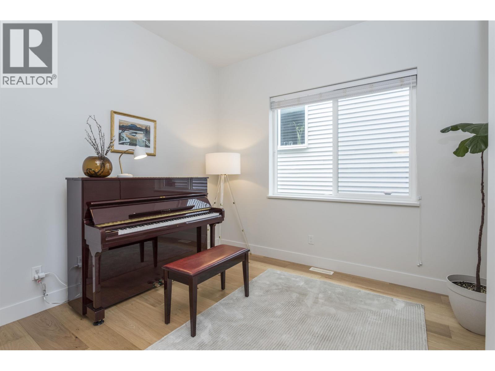1451 Dayton Street, Coquitlam, British Columbia  V3E 3H2 - Photo 12 - R3163050