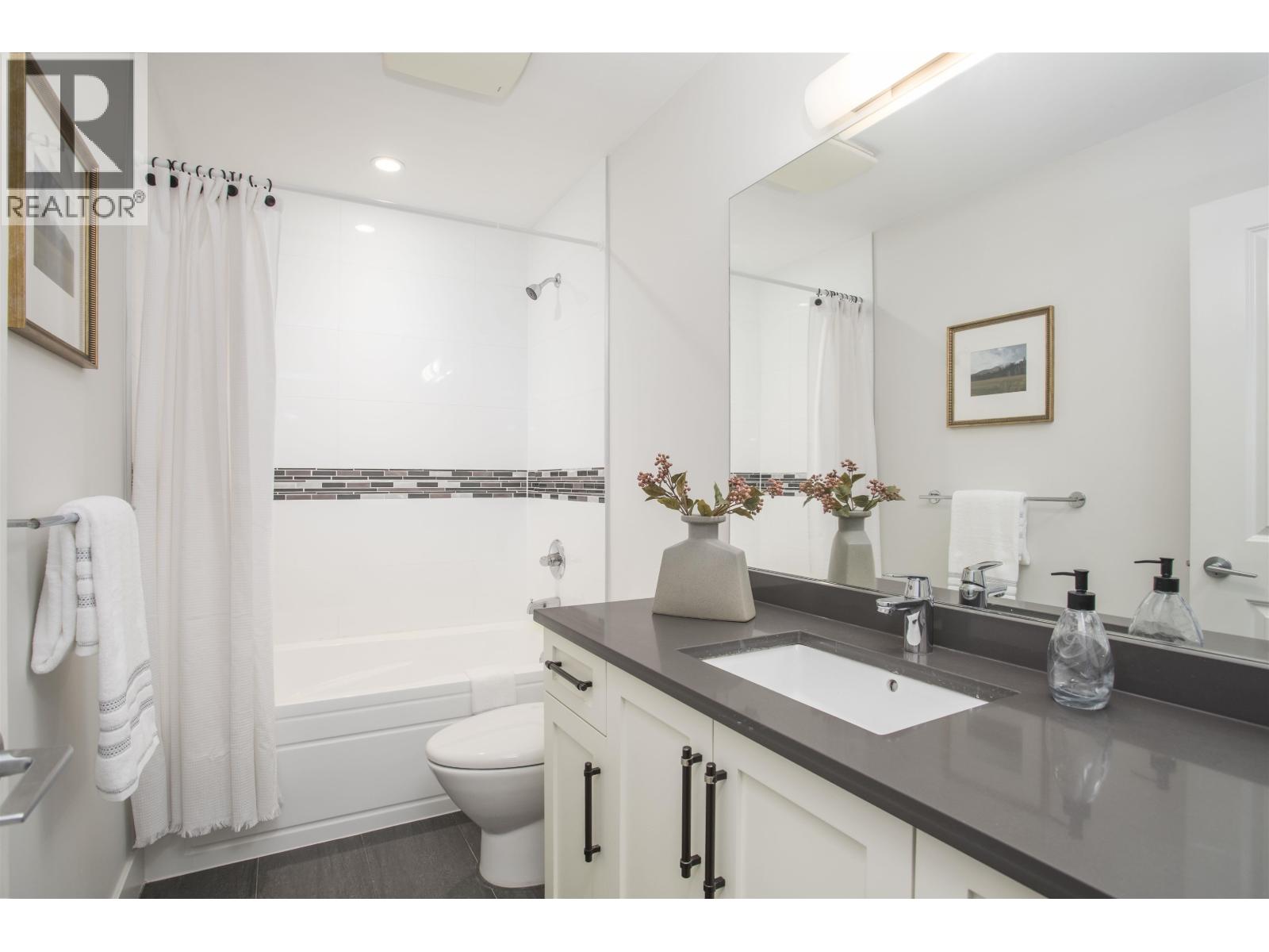 1451 Dayton Street, Coquitlam, British Columbia  V3E 3H2 - Photo 26 - R3163050