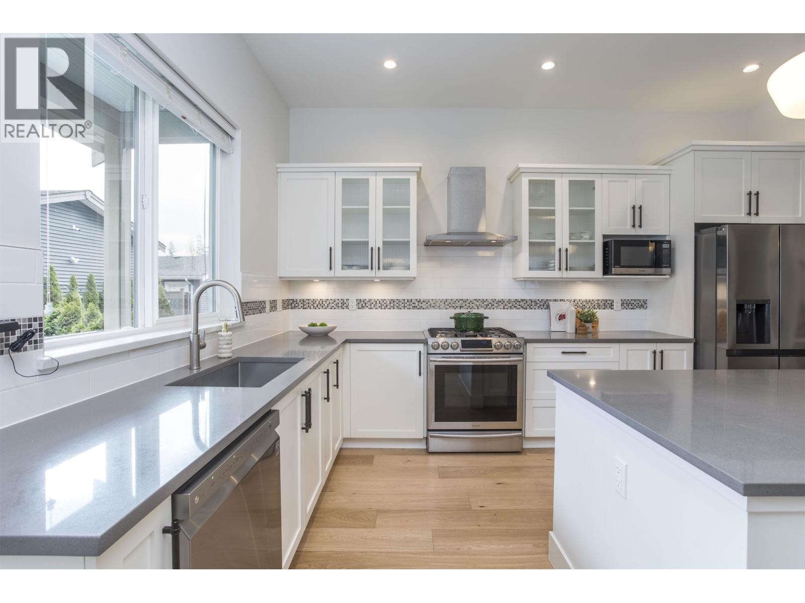 1451 Dayton Street, Coquitlam, British Columbia  V3E 3H2 - Photo 11 - R3163050