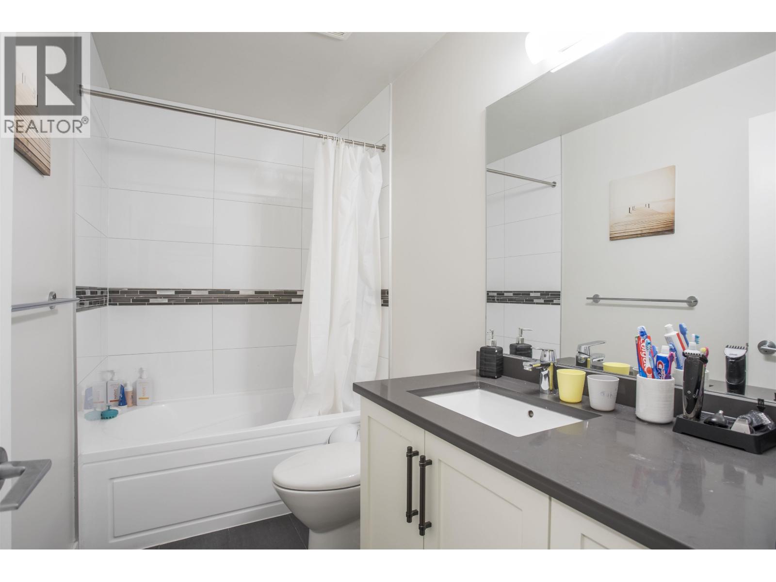 1451 Dayton Street, Coquitlam, British Columbia  V3E 3H2 - Photo 37 - R3163050
