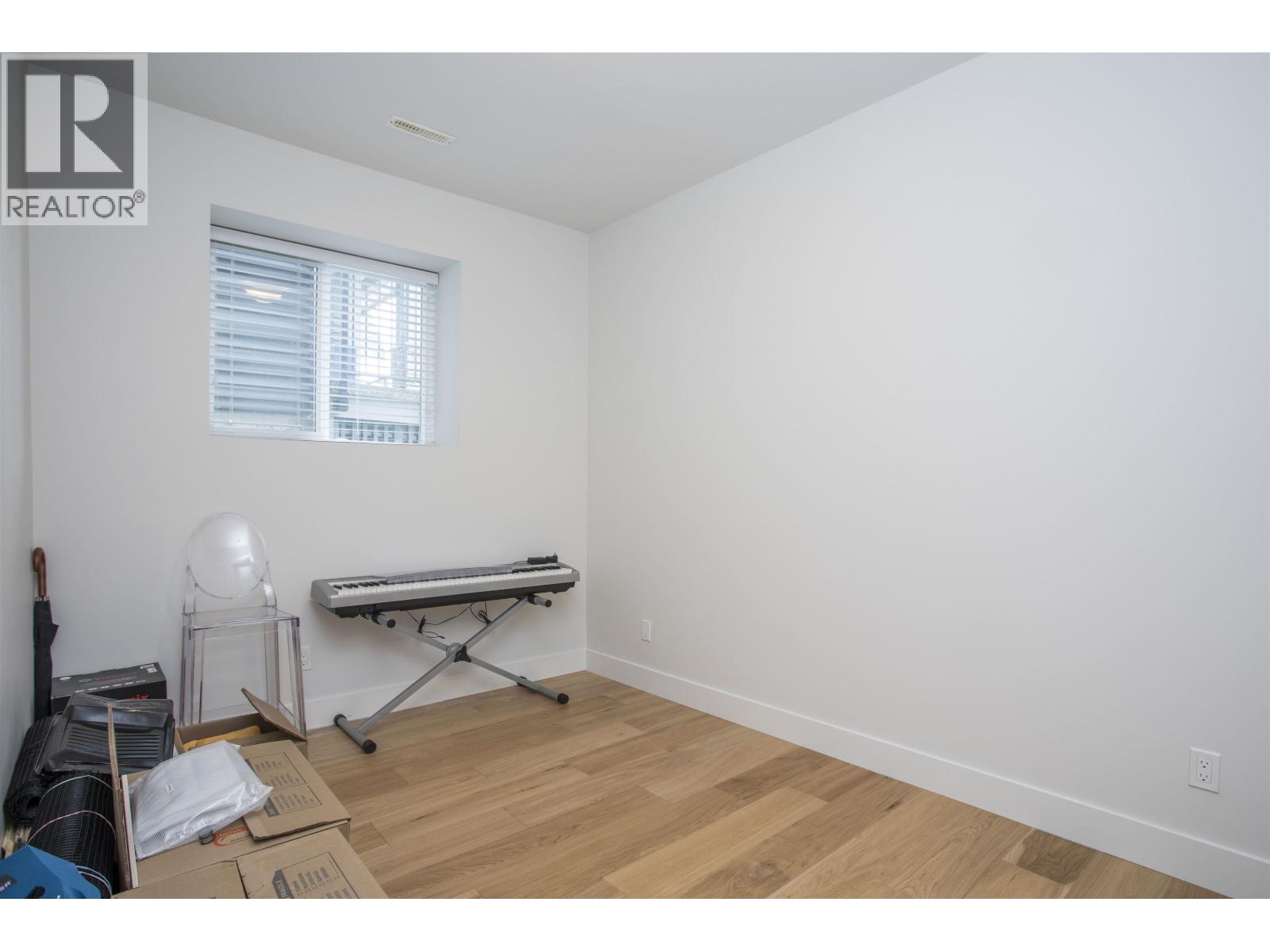 1451 Dayton Street, Coquitlam, British Columbia  V3E 3H2 - Photo 32 - R3163050