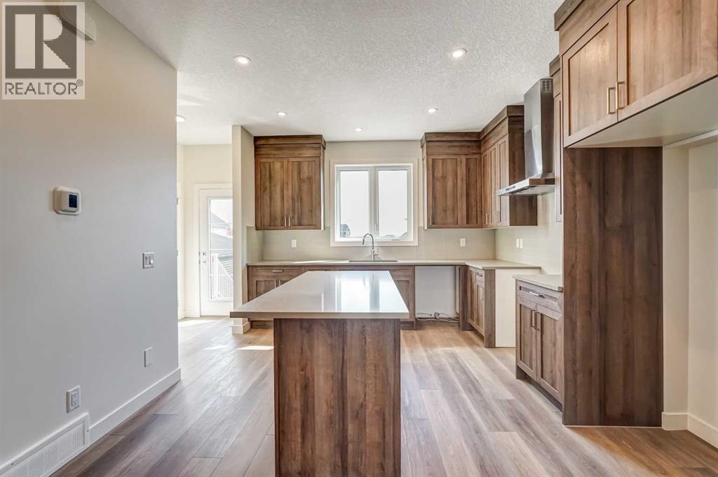 225 Bridgeport Gate, Chestermere, Alberta  T1X 3E2 - Photo 8 - A2342931