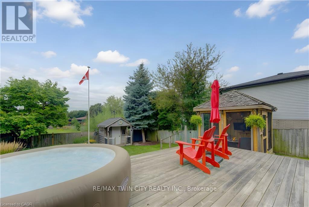 11 Woodborough Place, Cambridge, Ontario  N1R 7W8 - Photo 32 - X13763030