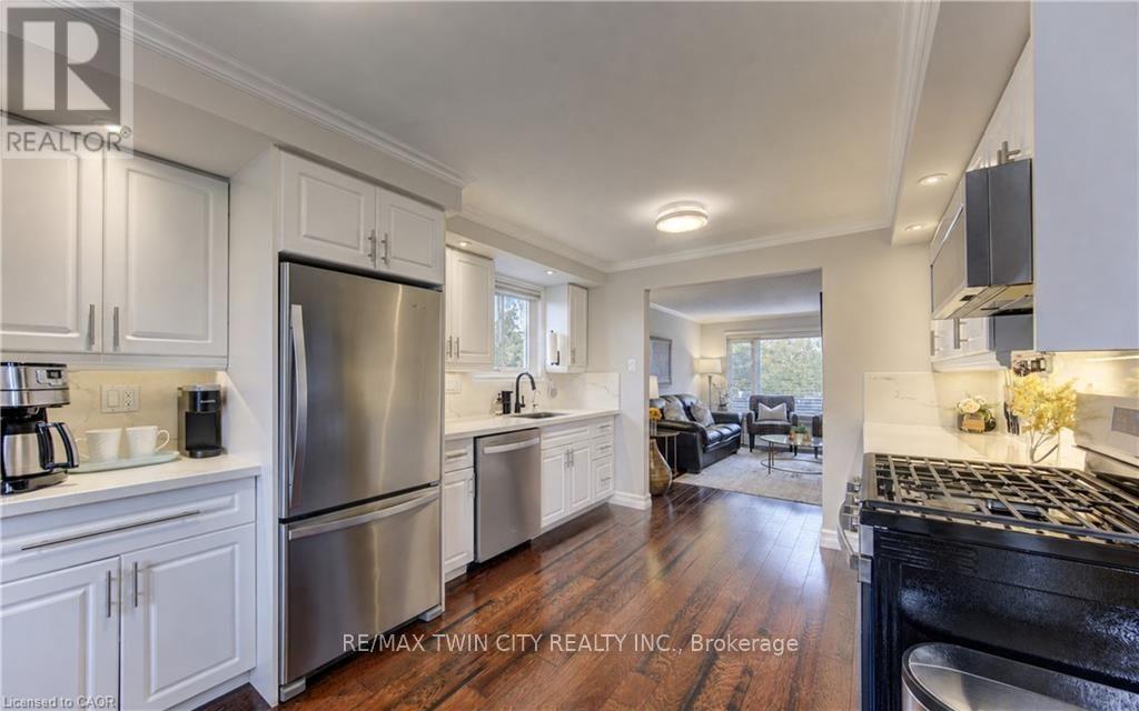 11 Woodborough Place, Cambridge, Ontario  N1R 7W8 - Photo 6 - X13763030
