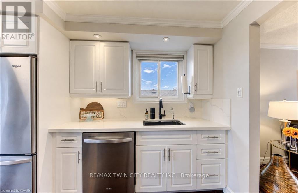 11 Woodborough Place, Cambridge, Ontario  N1R 7W8 - Photo 8 - X13763030