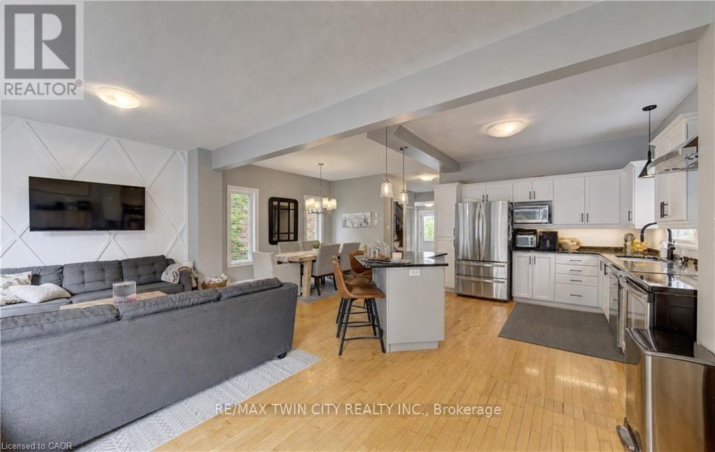 231 Steepleridge Street, Kitchener, Ontario  N2P 2W1 - Photo 12 - X13763072