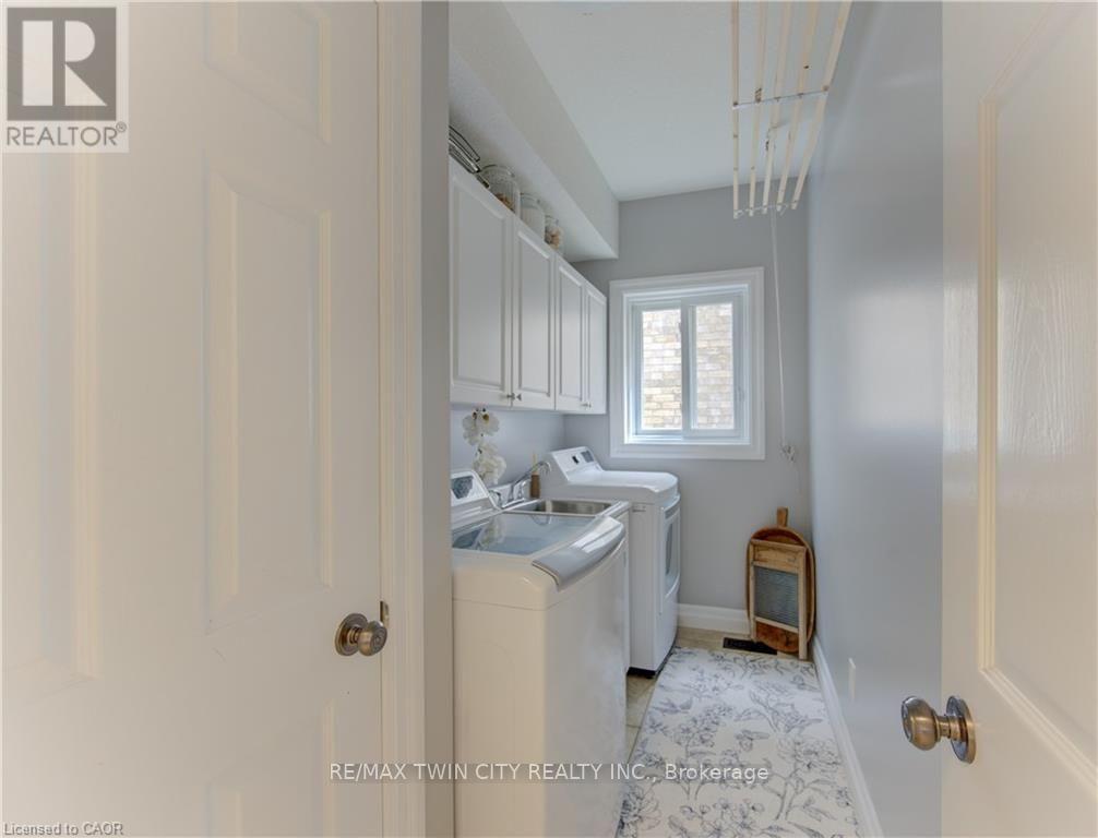 231 Steepleridge Street, Kitchener, Ontario  N2P 2W1 - Photo 15 - X13763072