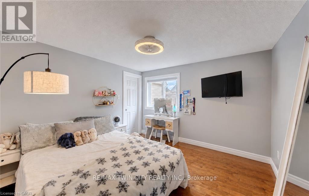 231 Steepleridge Street, Kitchener, Ontario  N2P 2W1 - Photo 21 - X13763072