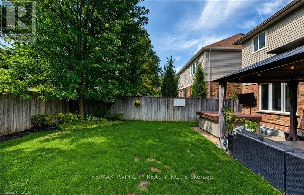 231 Steepleridge Street, Kitchener, Ontario  N2P 2W1 - Photo 40 - X13763072