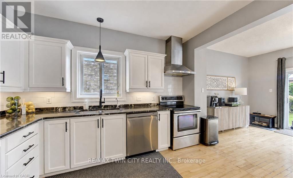 231 Steepleridge Street, Kitchener, Ontario  N2P 2W1 - Photo 6 - X13763072