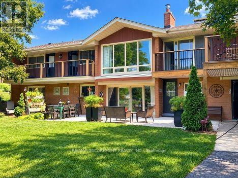 81 Thomson Drive, Hamilton, Ontario  L8B 0G5 - Photo 1 - X13763082