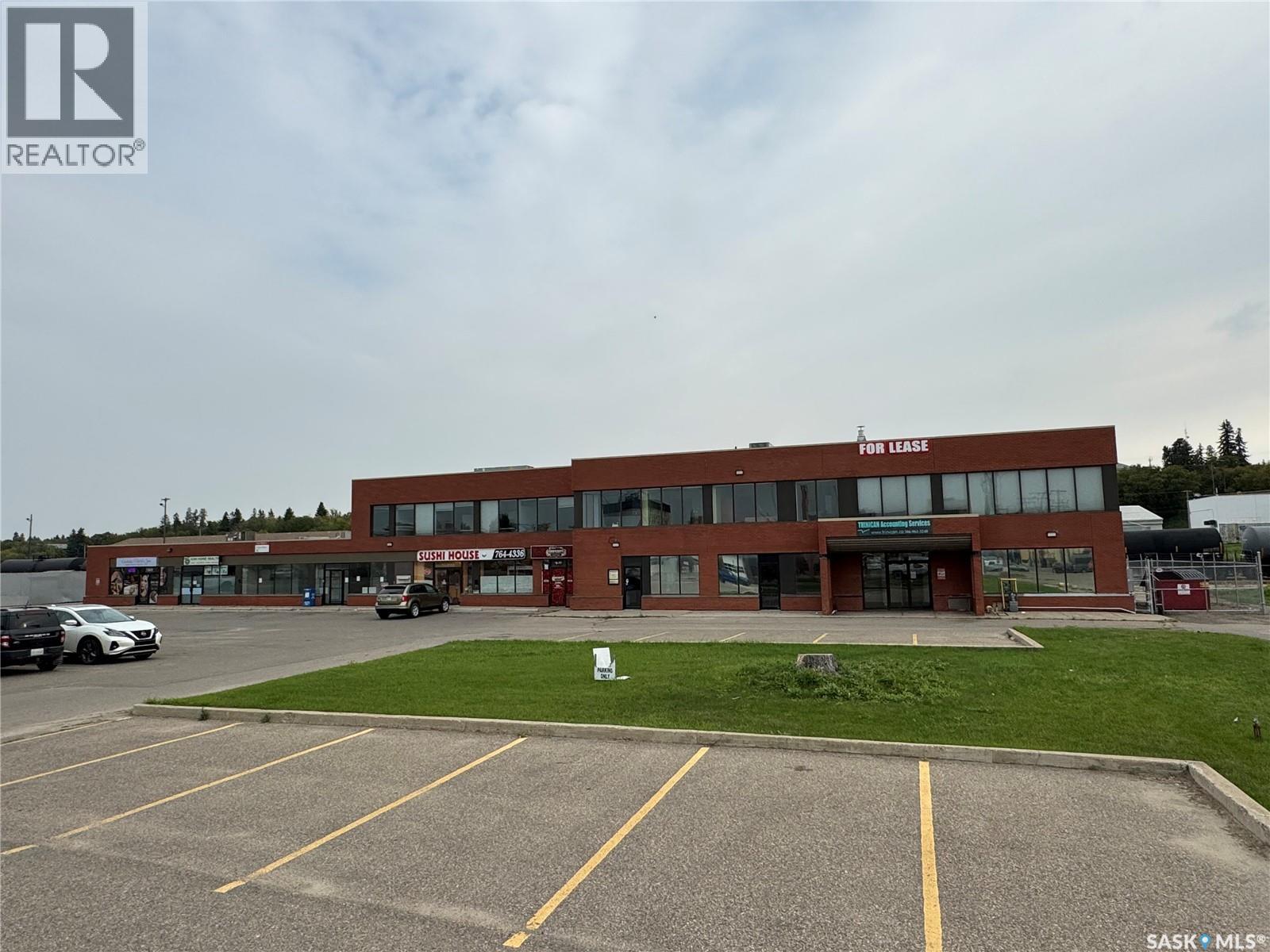 77 15th Street E, Prince Albert, Saskatchewan S6V 1E9 - Photo 1 - SK047992