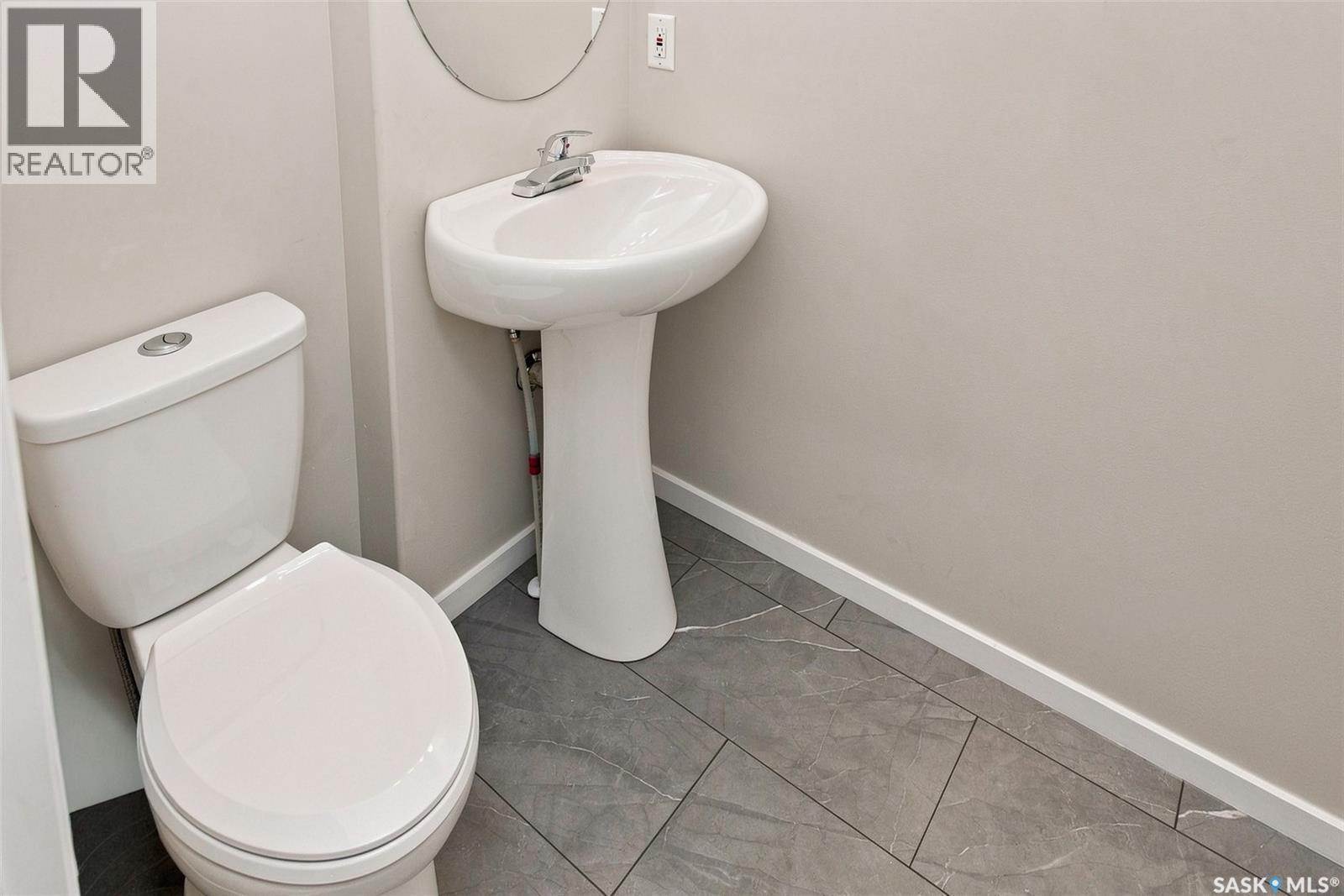 13 2801 Windsor Park Road, Regina, Saskatchewan  S4V 0M9 - Photo 10 - SK047987