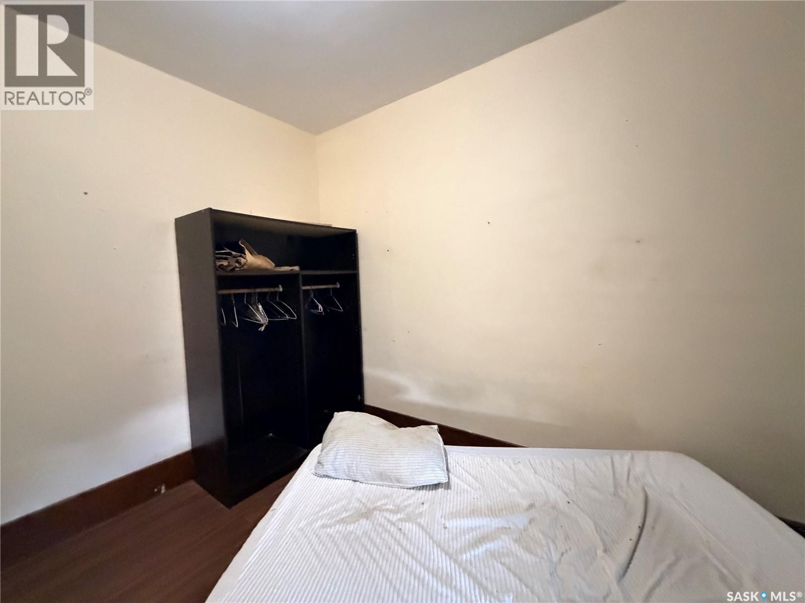12 3rd Street E, Willow Bunch, Saskatchewan  S0H 4K0 - Photo 14 - SK047959
