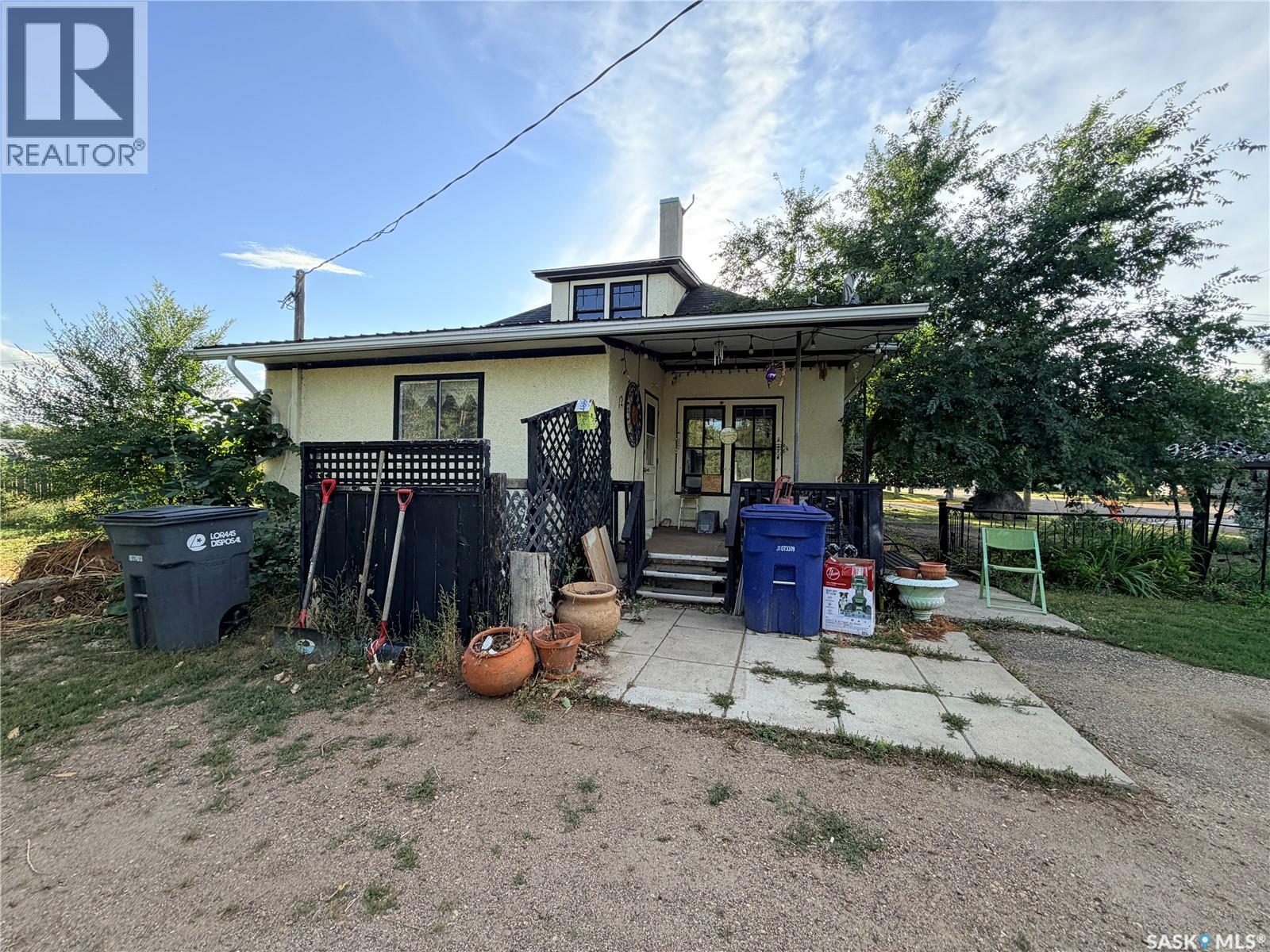 12 3rd Street E, Willow Bunch, Saskatchewan  S0H 4K0 - Photo 34 - SK047959