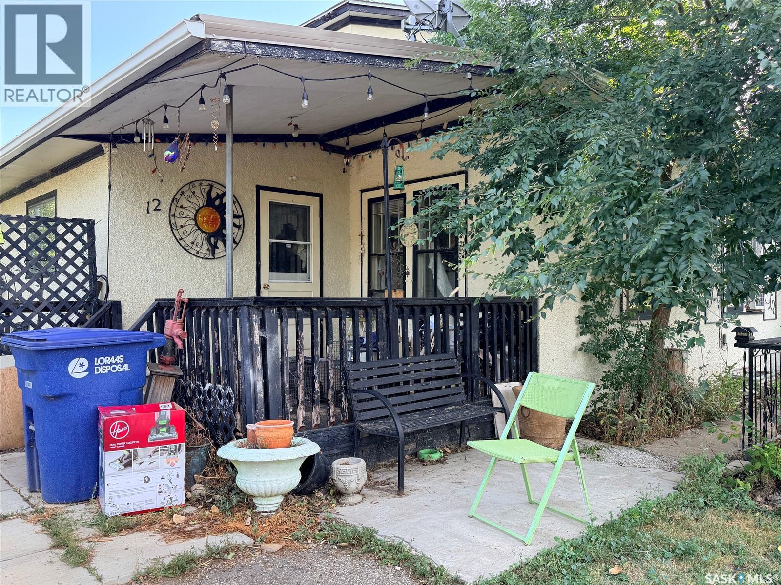12 3rd Street E, Willow Bunch, Saskatchewan  S0H 4K0 - Photo 36 - SK047959
