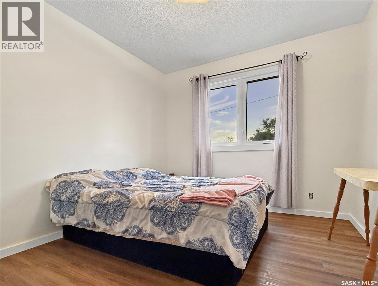 33 7th Avenue Ne, Swift Current, Saskatchewan  S9H 2N2 - Photo 10 - SK047888