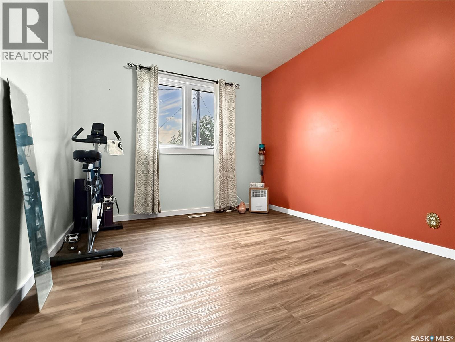 33 7th Avenue Ne, Swift Current, Saskatchewan  S9H 2N2 - Photo 12 - SK047888