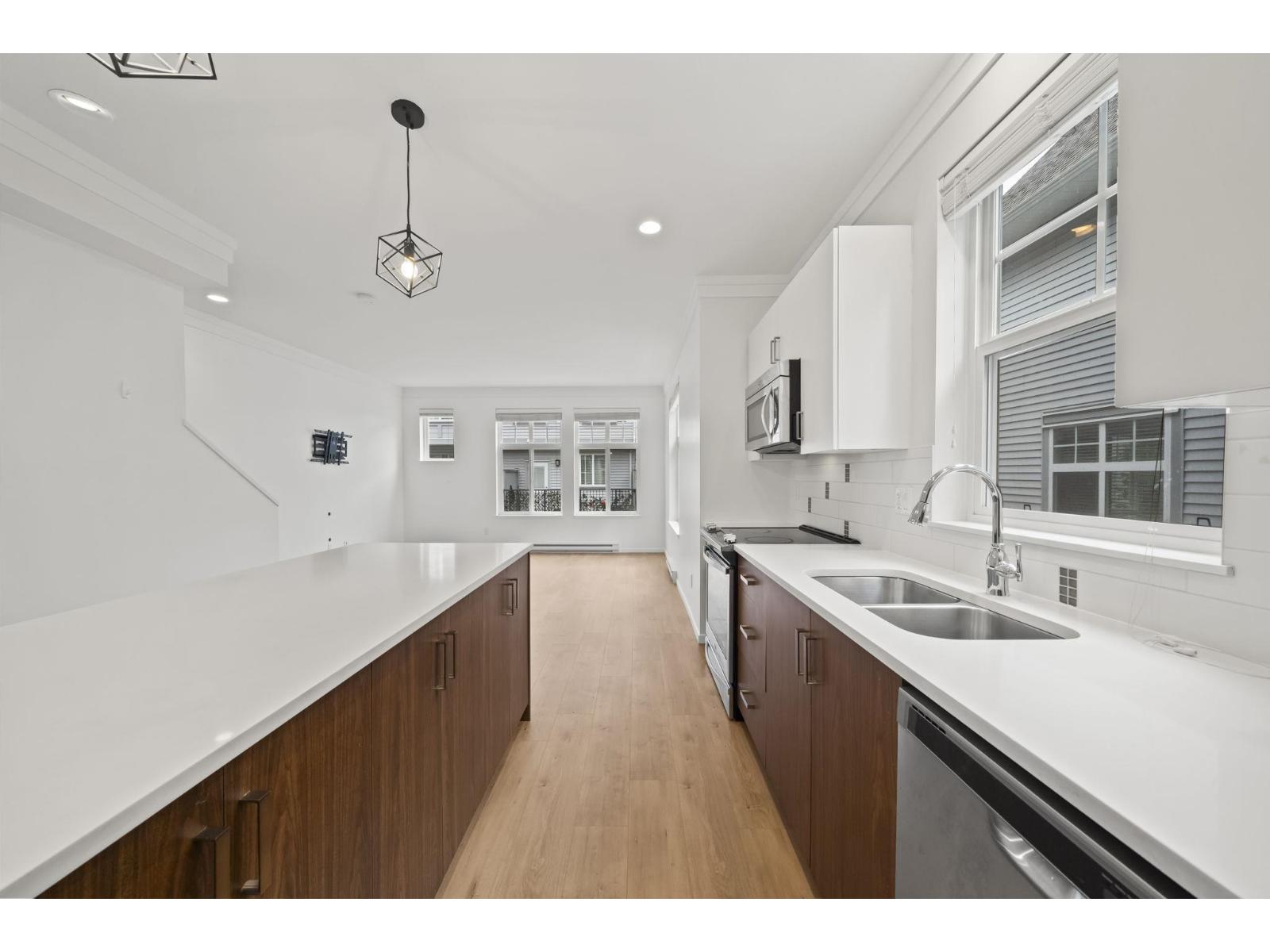 81 5858 142 Street, Surrey, British Columbia  V3X 0H2 - Photo 3 - R3162840