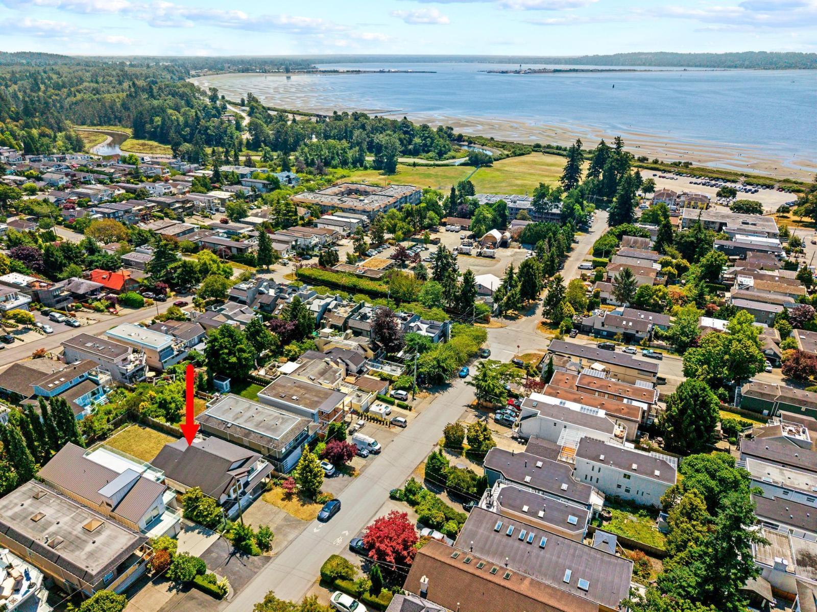 952 Kent Street, White Rock, British Columbia  V4B 4T1 - Photo 4 - R3163017