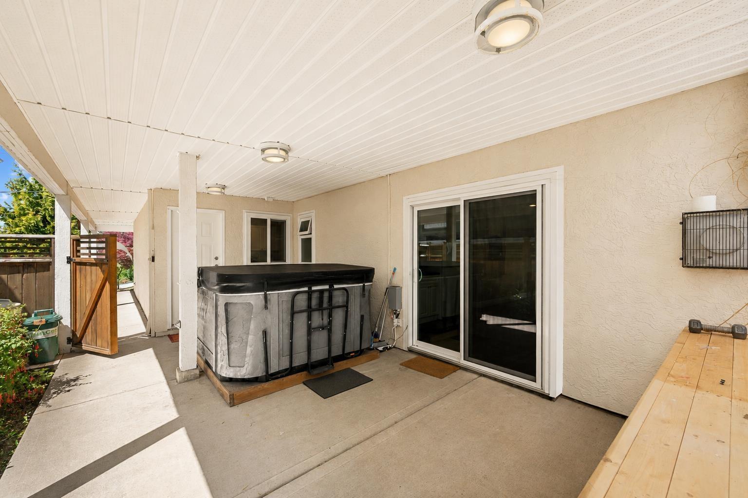 952 Kent Street, White Rock, British Columbia  V4B 4T1 - Photo 25 - R3163017