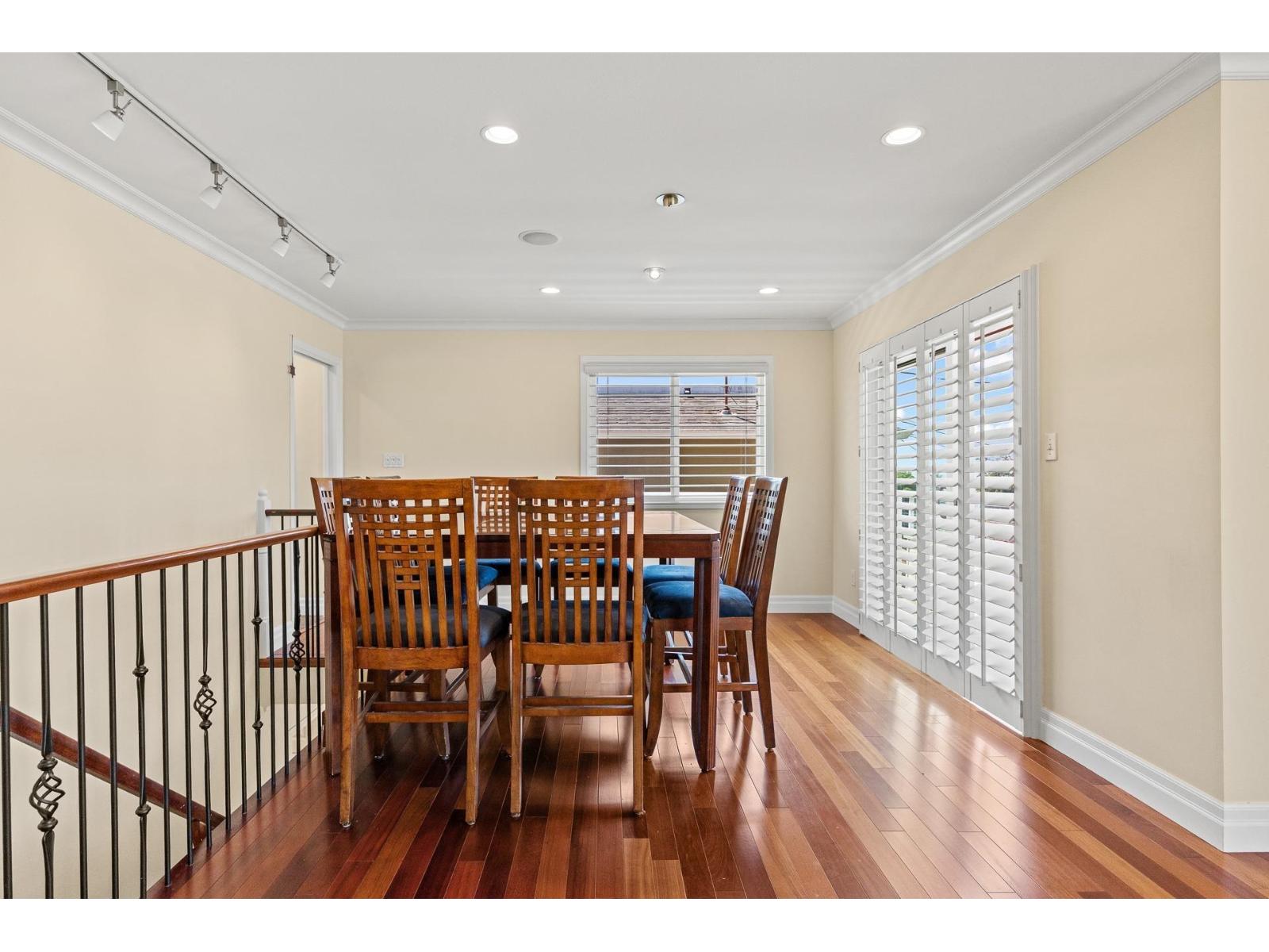 952 Kent Street, White Rock, British Columbia  V4B 4T1 - Photo 13 - R3163017