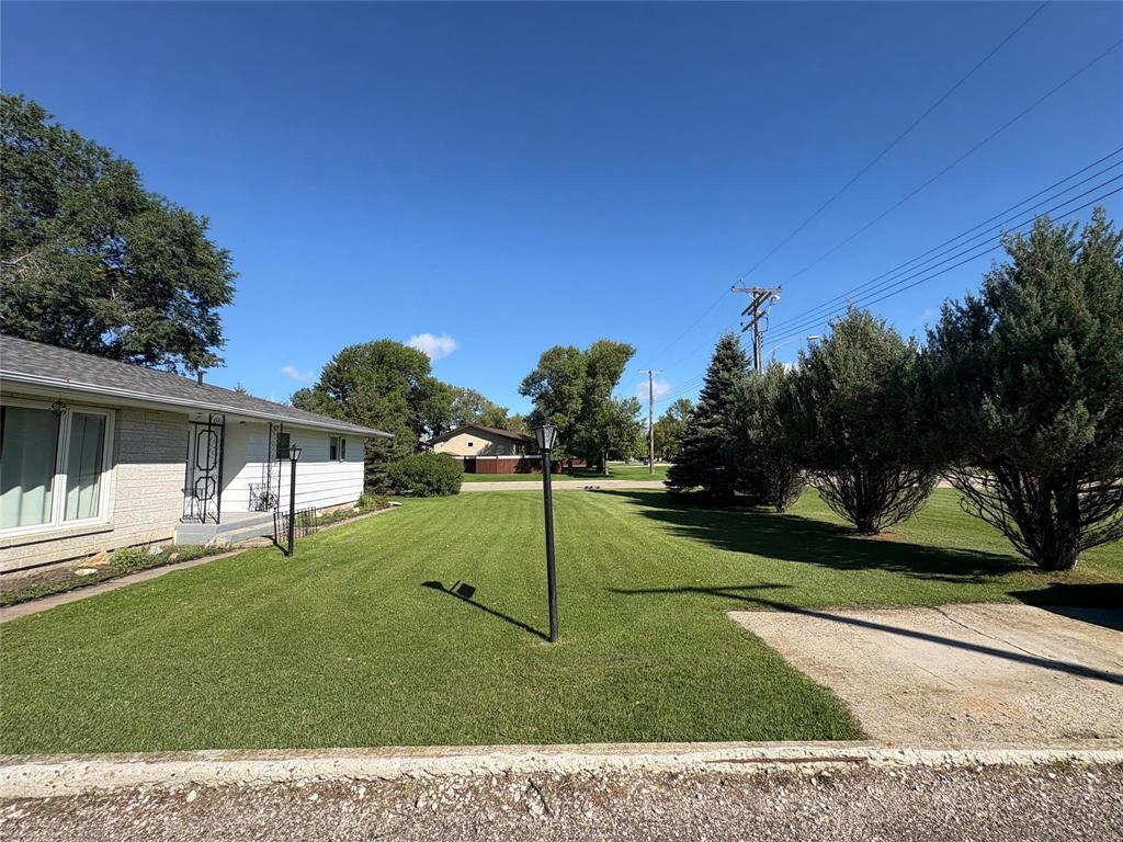 109 Lakeview Avenue, Killarney, Manitoba  R0K 1G0 - Photo 2 - 202622601