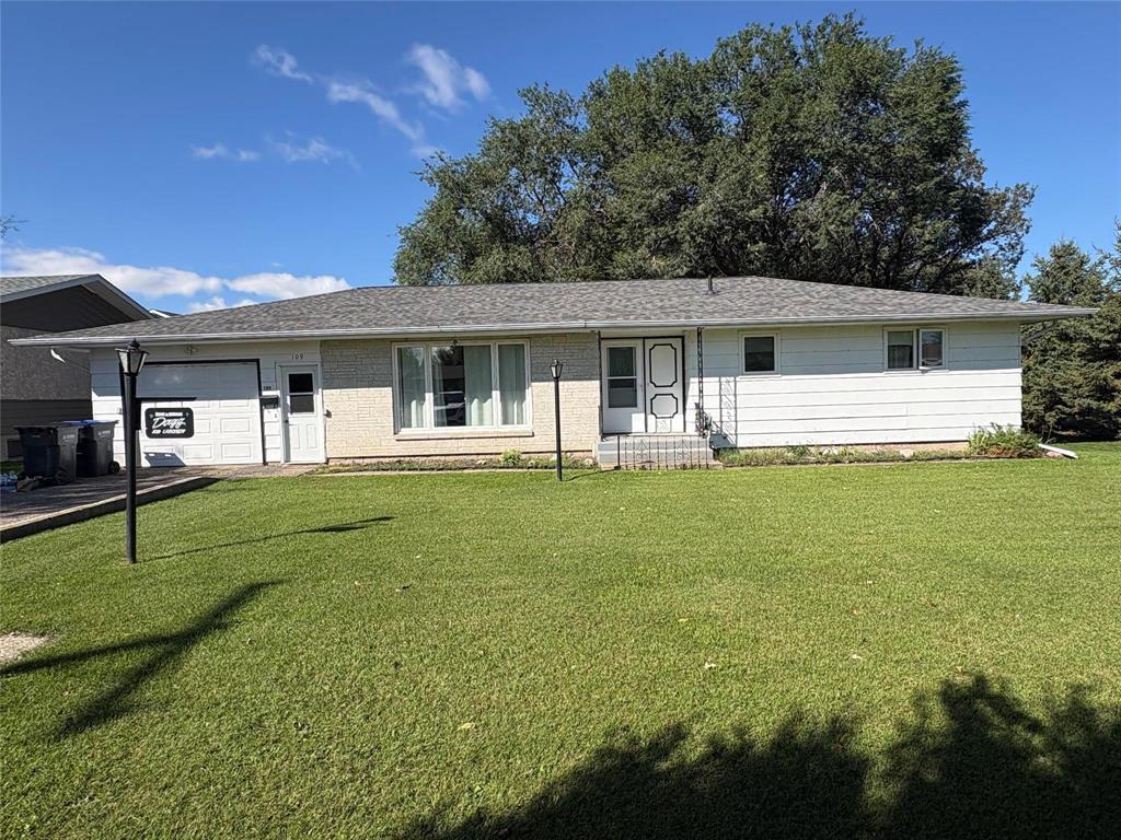 109 Lakeview Avenue, Killarney, Manitoba  R0K 1G0 - Photo 0 - 202622601