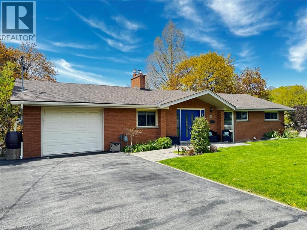 81 Thomson Drive, Waterdown, Ontario  L8B 0G5 - Photo 3 - 40861872