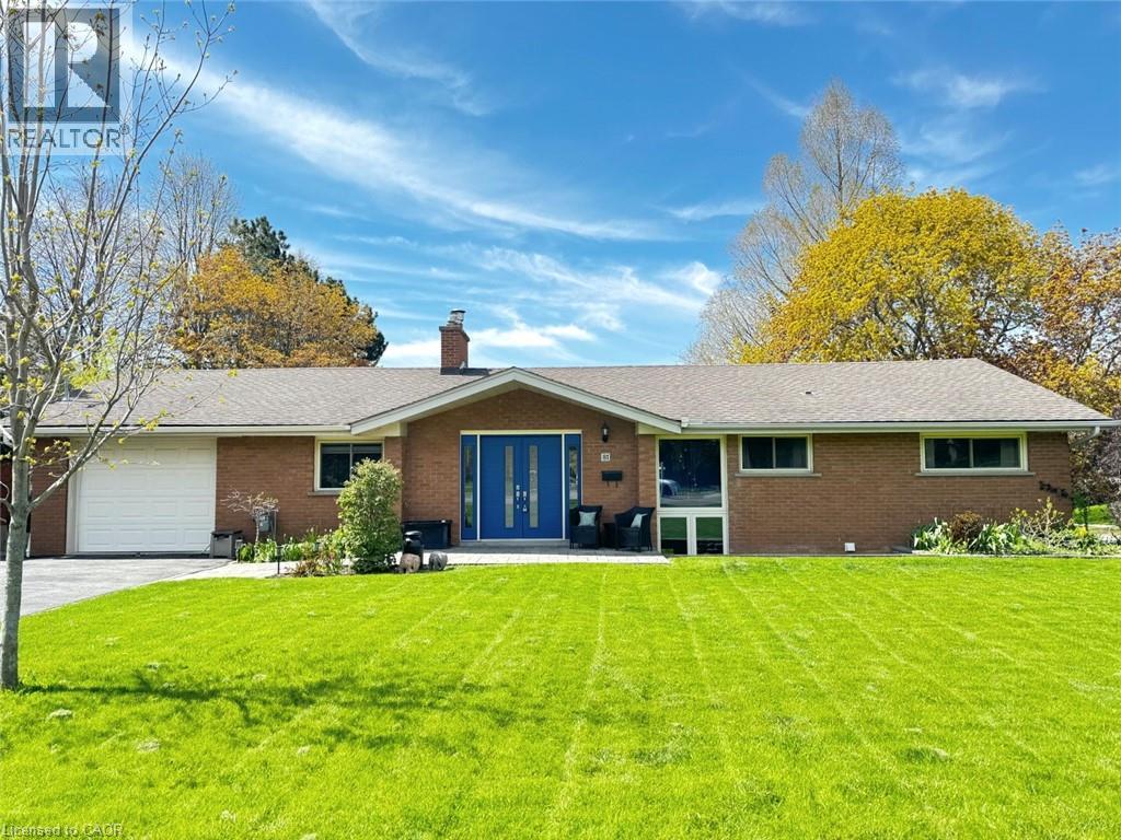 81 Thomson Drive, Waterdown, Ontario  L8B 0G5 - Photo 2 - 40861872