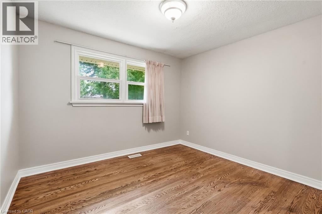 8 Emming Court, Hamilton, Ontario  L9C 4A2 - Photo 26 - 40861930