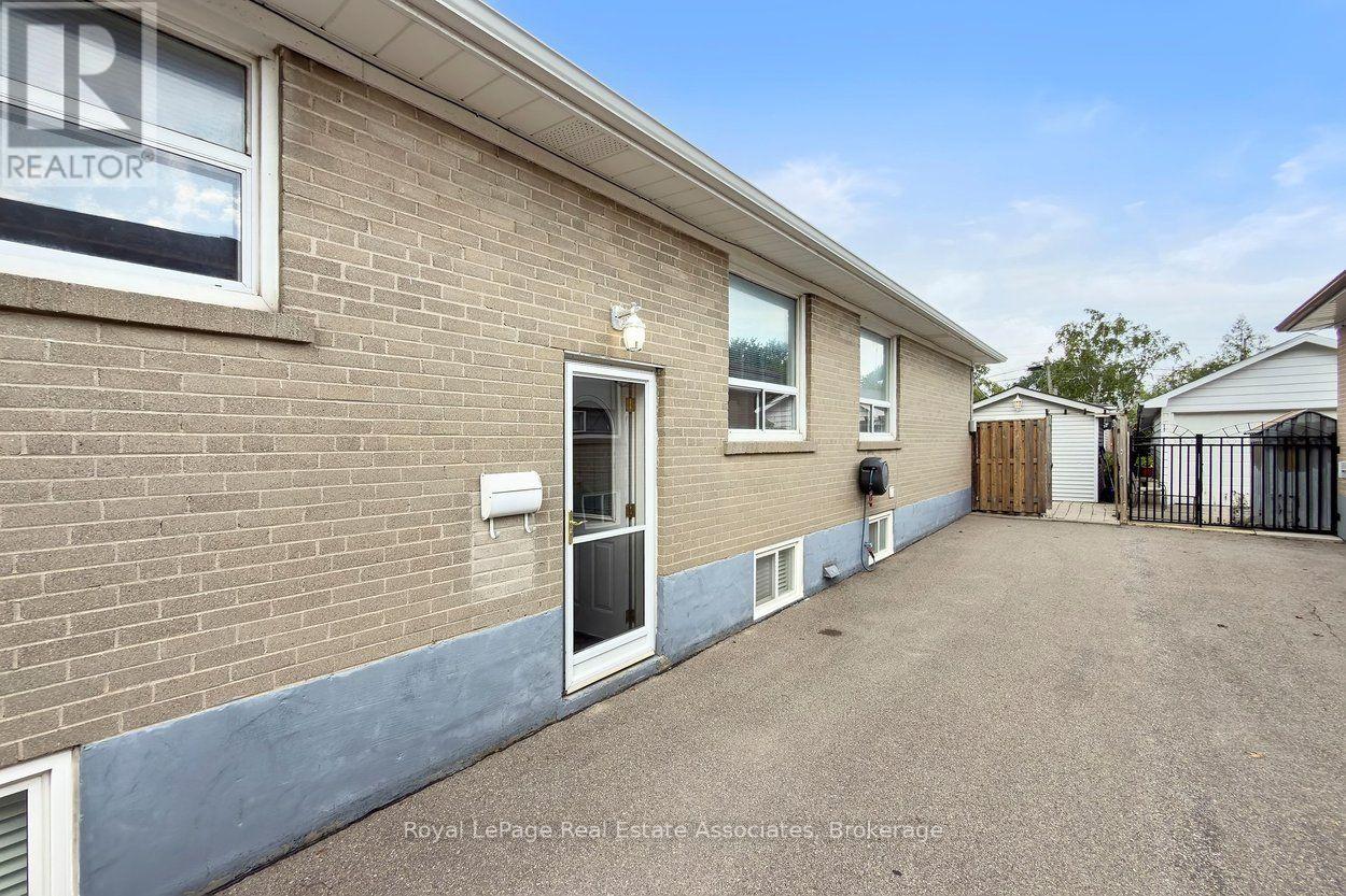 139 Vodden Street E, Brampton, Ontario  L6V 1M6 - Photo 22 - W13741656