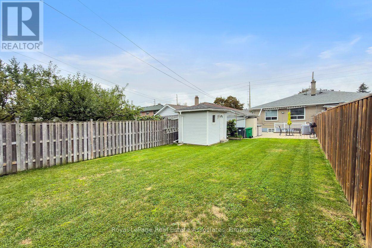 139 Vodden Street E, Brampton, Ontario  L6V 1M6 - Photo 44 - W13741656