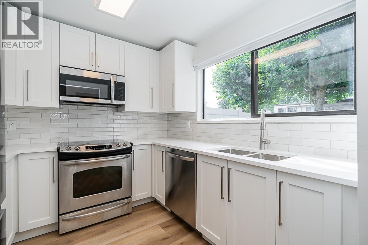 3363 Sefton Street, Port Coquitlam, British Columbia V3B 5C9 - Photo 3 - R3163306