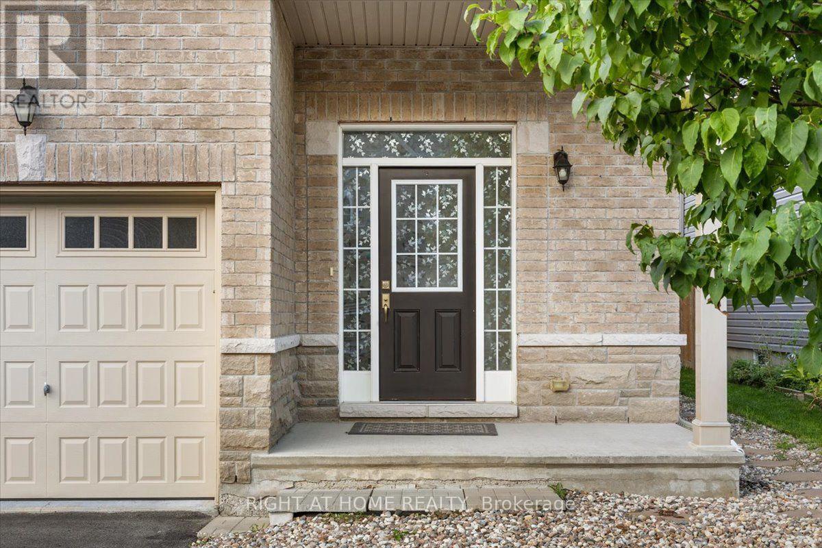 605 Silver Spruce Way, Ottawa, Ontario  K2M 0L1 - Photo 3 - X13763148
