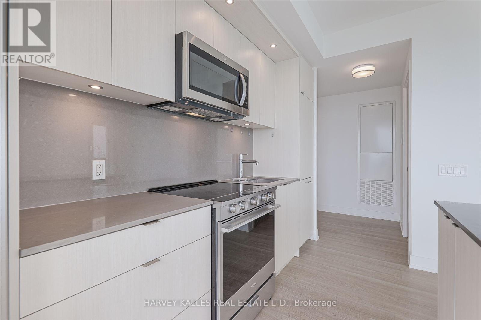 4209 - 30 Inn On The Park Drive, Toronto, Ontario  M3C 0P8 - Photo 14 - C13763114